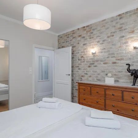 Aleja Wojska Polskiego 58 By Nyx * Varsavia